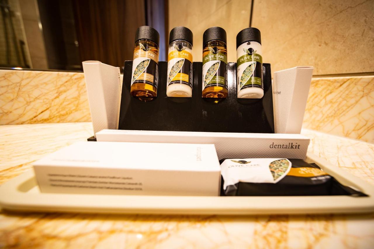Leonardo Boutique Hotel Larnaca Bagian luar foto