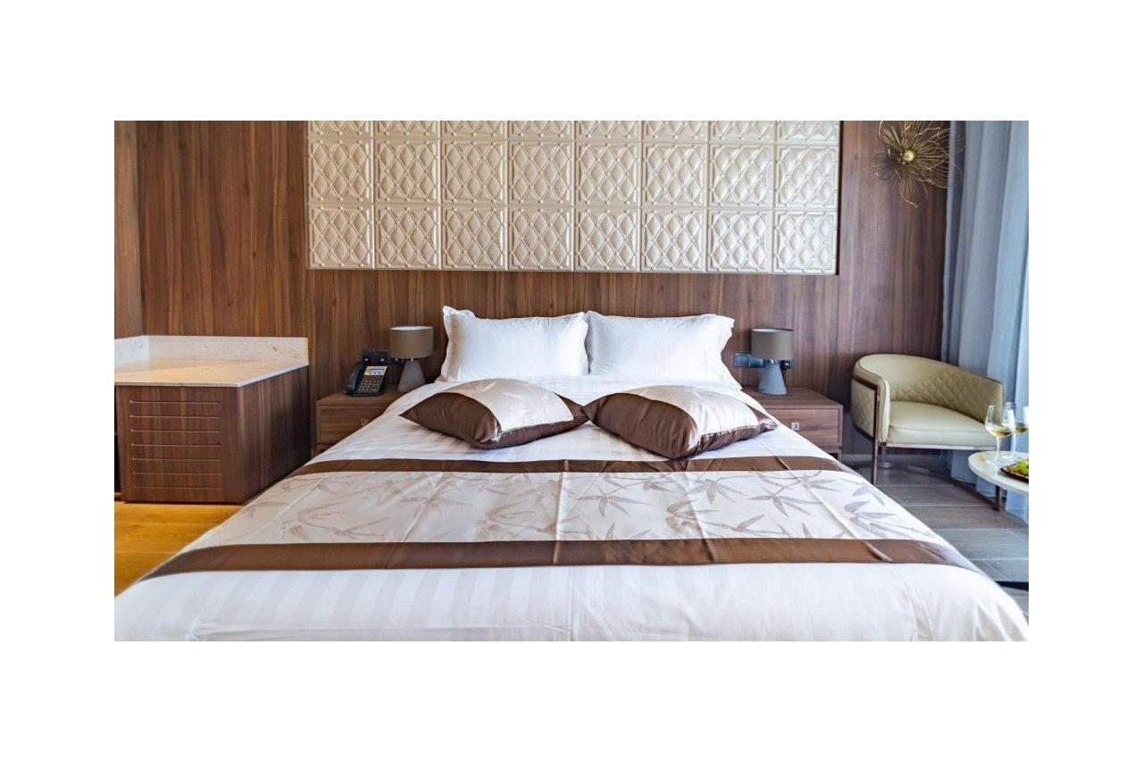 Leonardo Boutique Hotel Larnaca Bagian luar foto