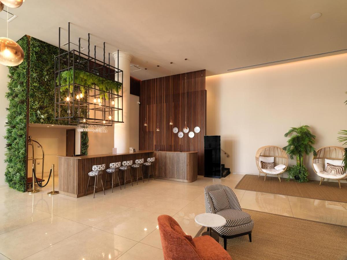 Leonardo Boutique Hotel Larnaca Bagian luar foto