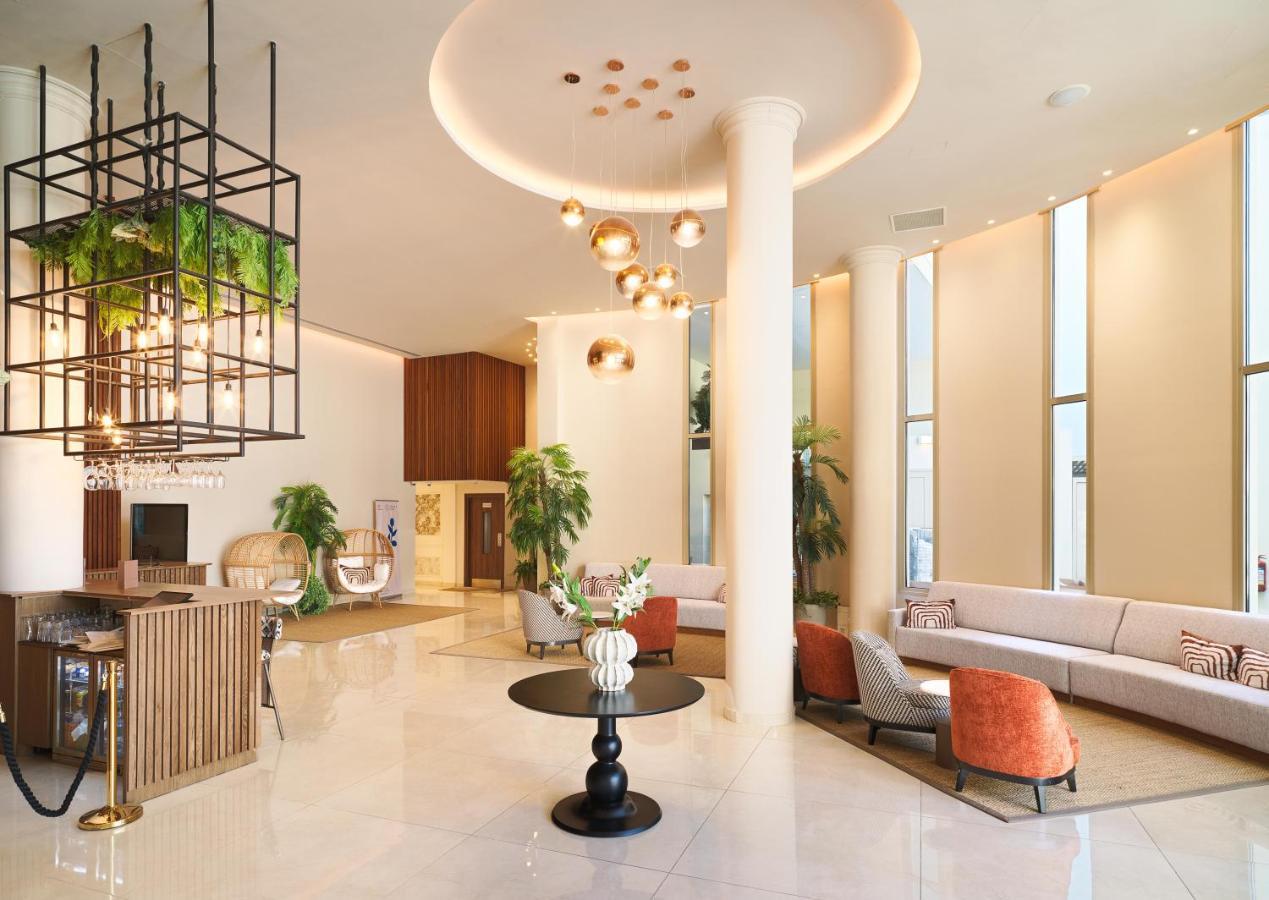 Leonardo Boutique Hotel Larnaca Bagian luar foto