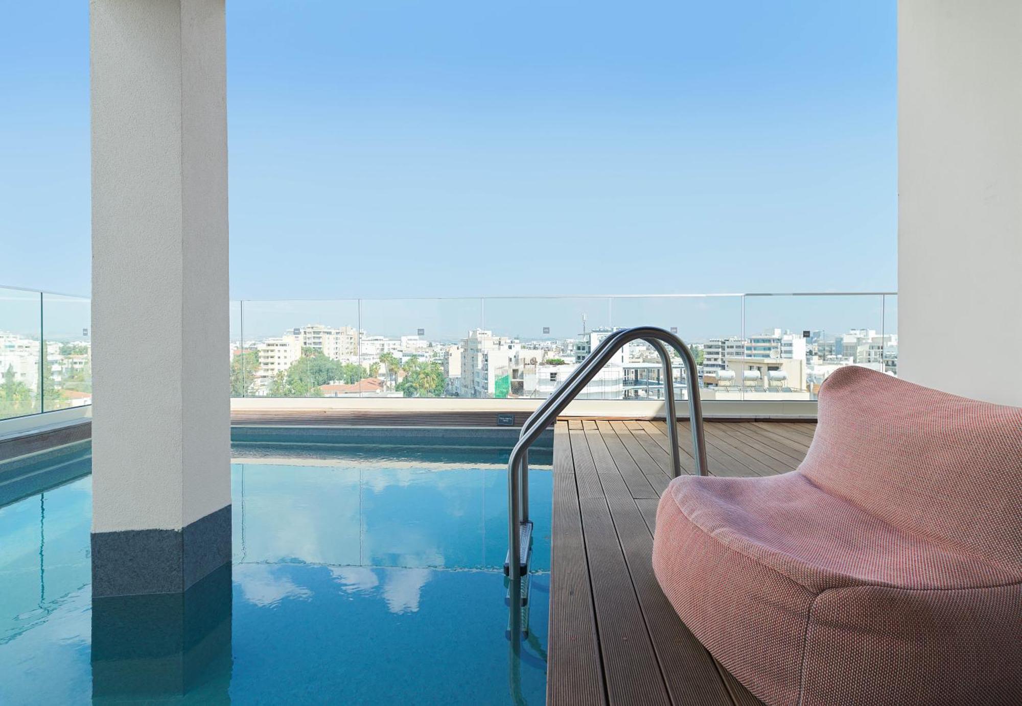 Leonardo Boutique Hotel Larnaca Bagian luar foto