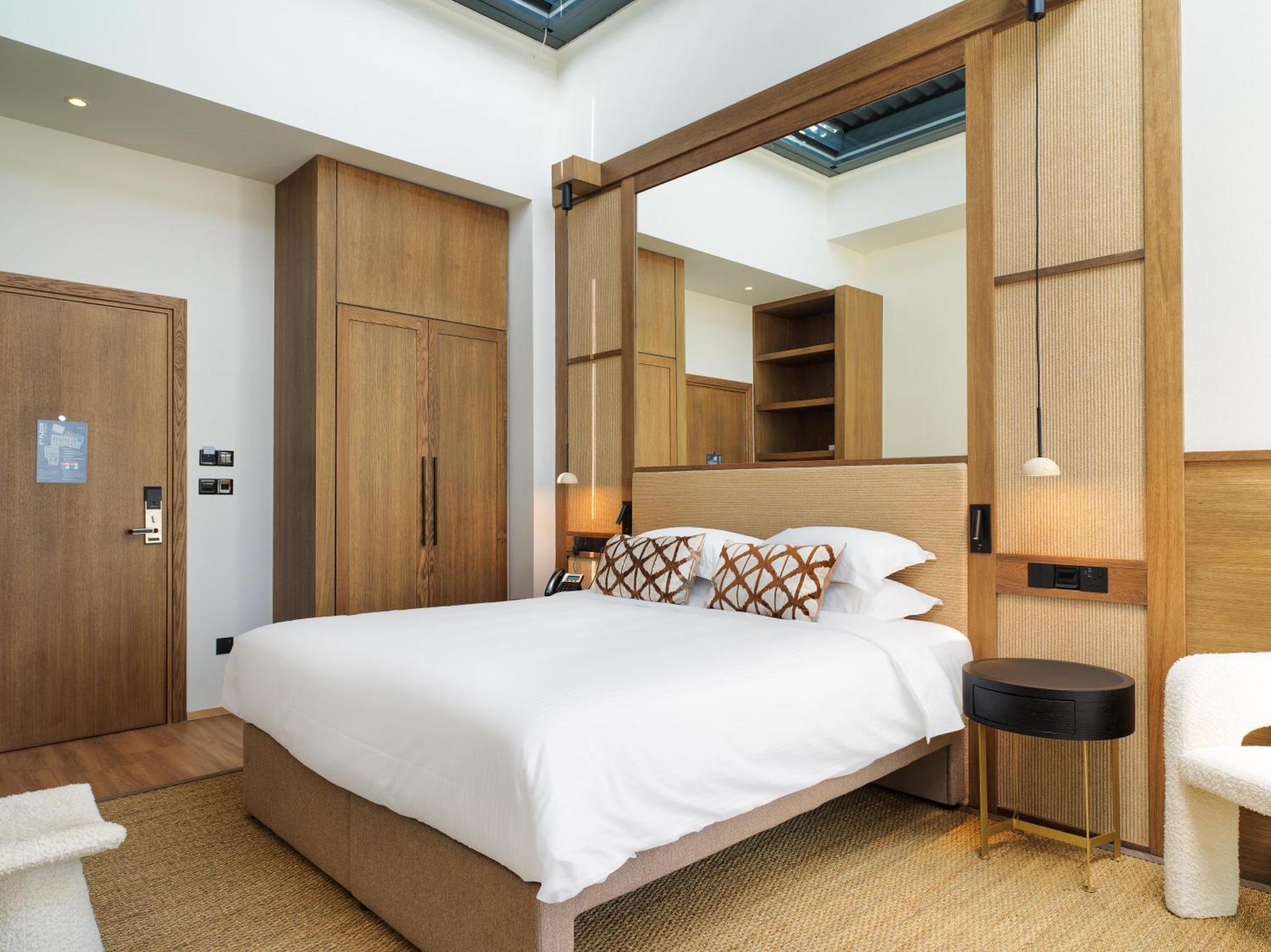 Leonardo Boutique Hotel Larnaca Ruang foto